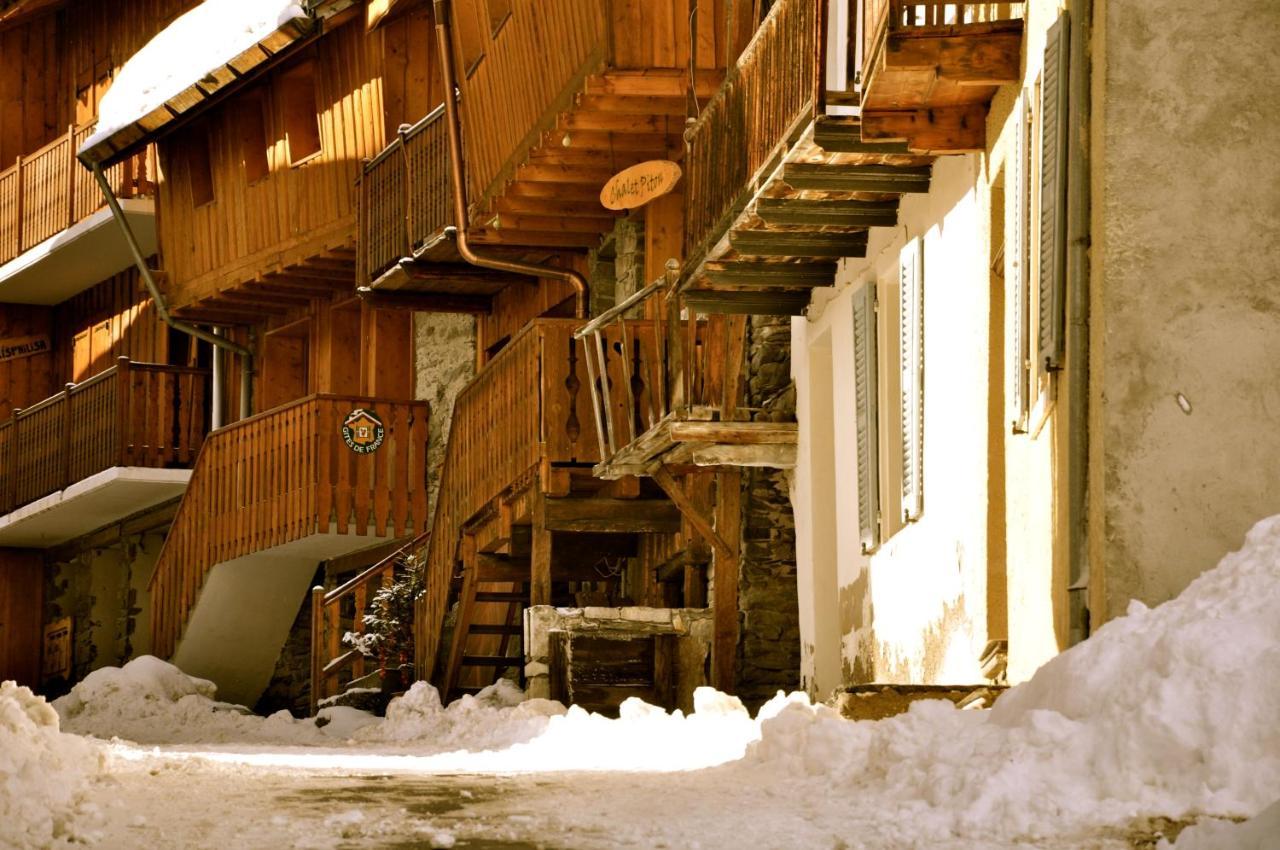 Two Bedroom Apartment La Voute, Chandon Near Meribel - Sleeps 4 Adults Or 2 Adults And 3 Children Les Allues Exterior photo